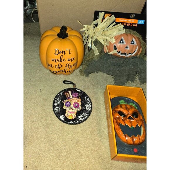 Lot of 5 New Halloween Decor Pumpkins Door Bell 3ft Hanging LED Trinket Skull - Picture 2 of 6